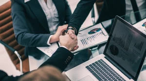 Kto nie musi szkolić się z cyberbezpieczństwa?